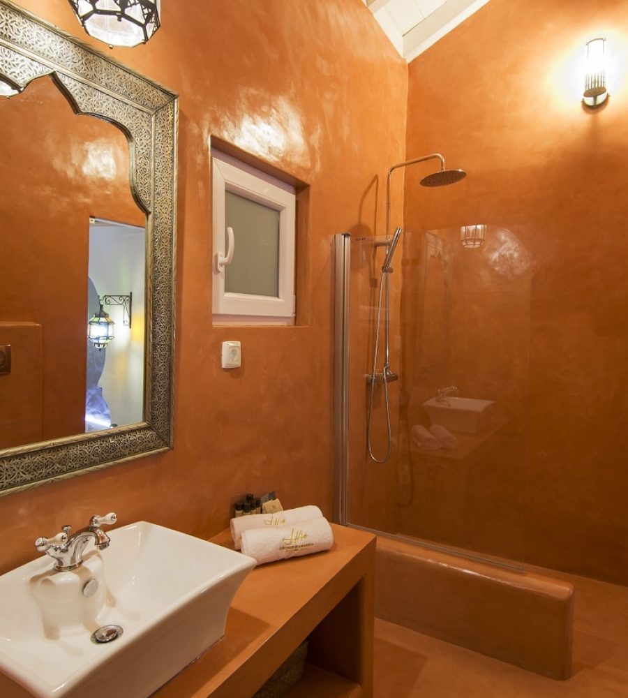 Quarto-Familiar-Rosa-Casa-de-Banho-1