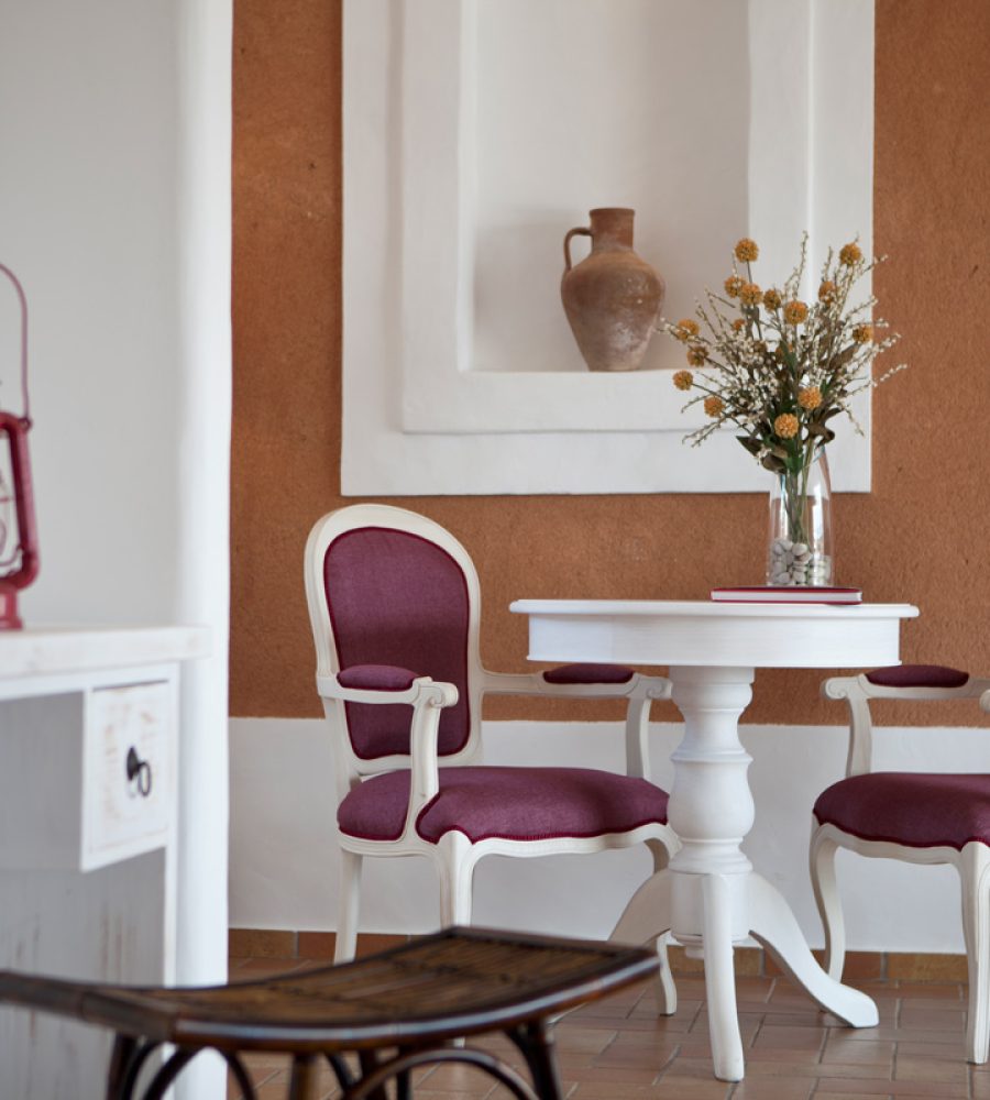 suite-deluxe-mesa-de-apoio